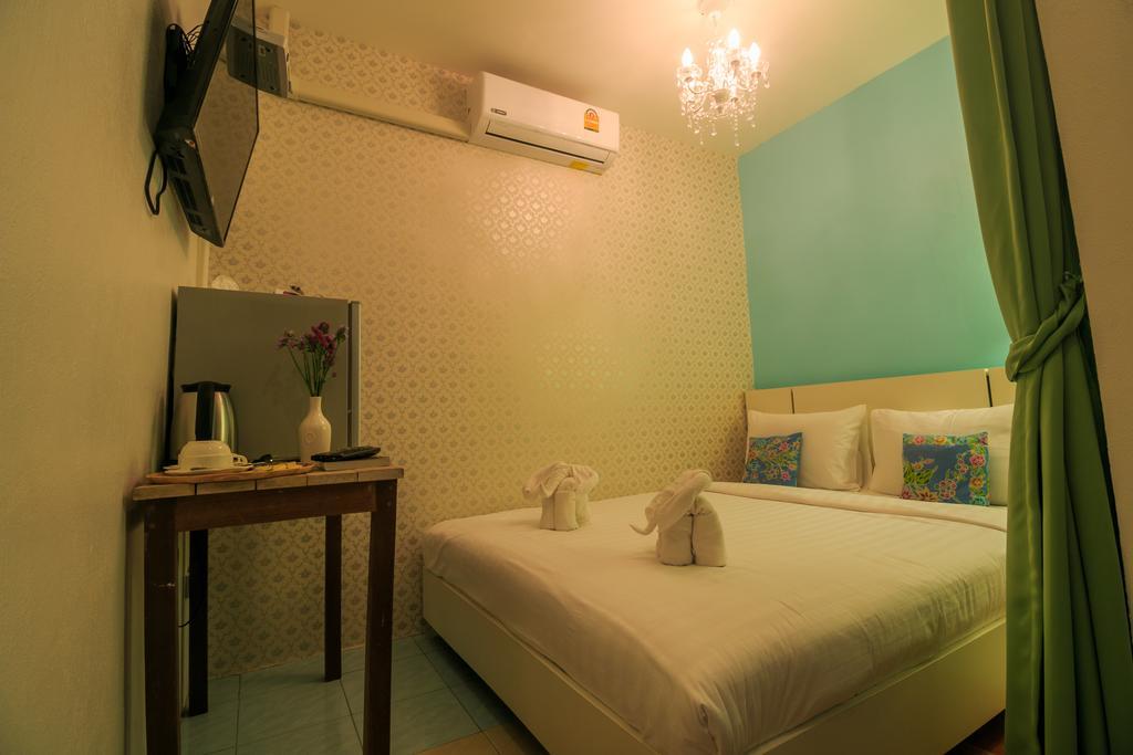 Frog House Bed & Breakfast (Adults Only) Patong Eksteriør bilde